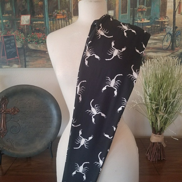 Scorpions leggings - Picture 2 of 3